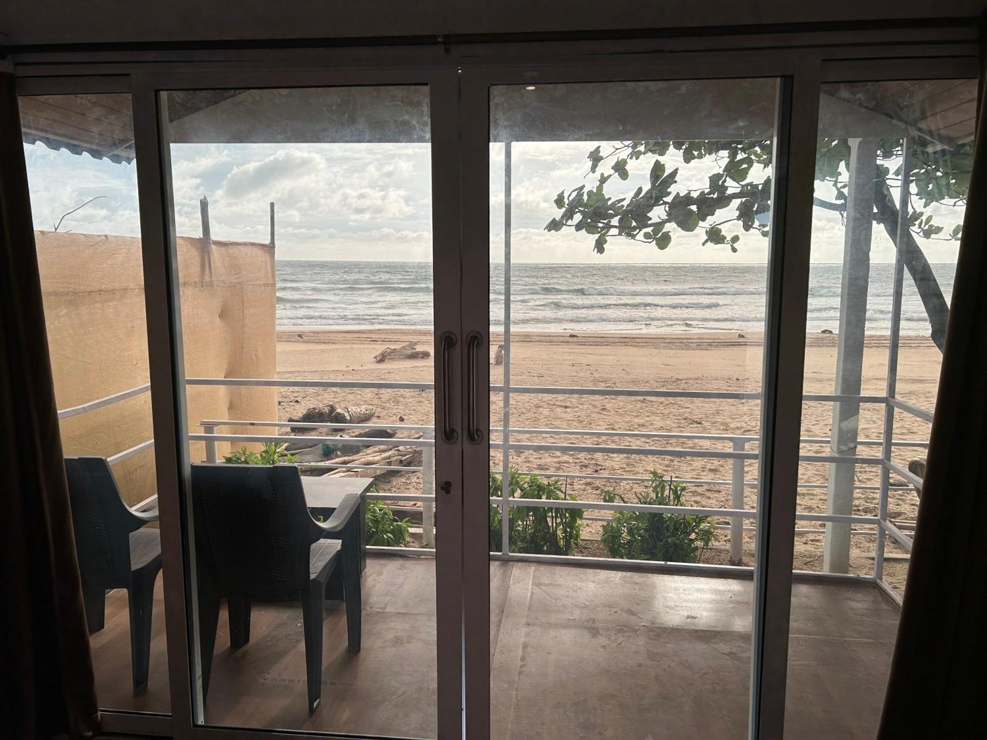 Omkar Beach Bungalow Agonda Exteriör bild